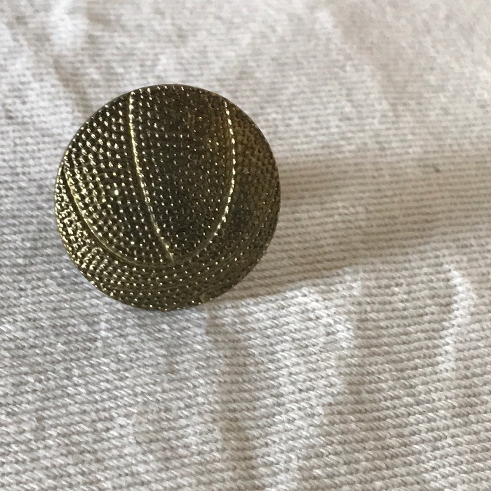 🏀 basketball pin - Picture 1 of 10
